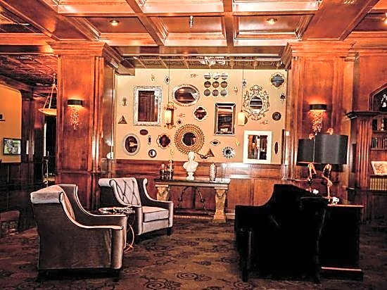Des Lux Hotel