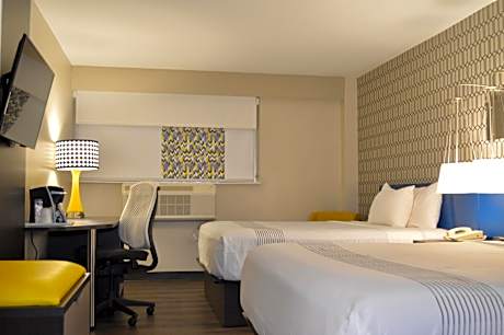 2 Queen Beds Nsmk Siggel Micrfg Indpcf Wkdesk Hispd Full Breakfast