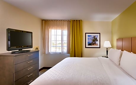 One-Bedroom King Suite