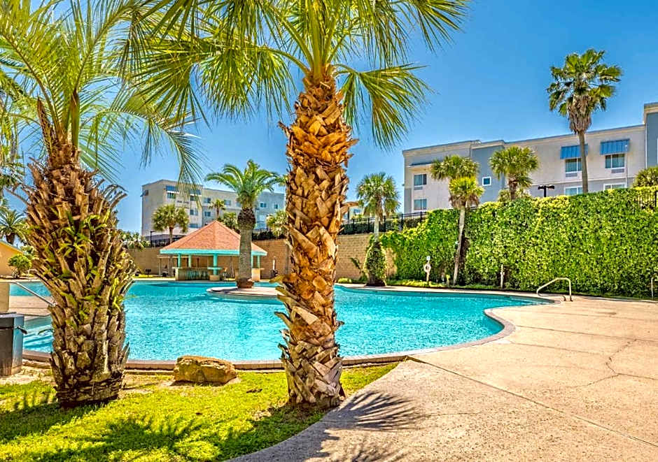 Poolside Paradise