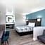 Travelodge by Wyndham Lemoore Near Naval Air Station