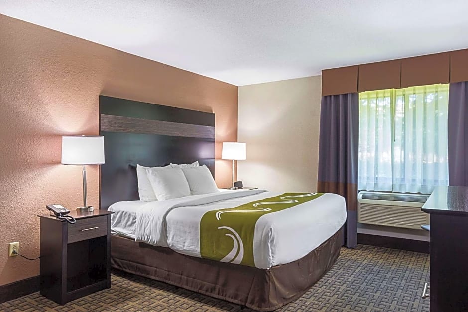 Quality Inn & Suites Holland