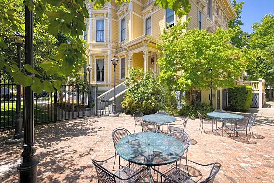HI Sacramento Hostel