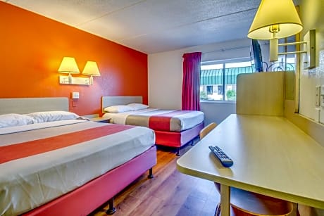 Queen Room with Two Queen Beds - Disability Access - Non-Smoking