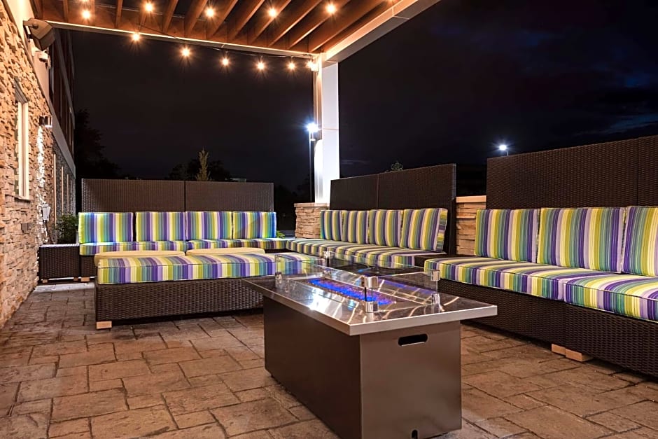 Home2 Suites By Hilton Lincolnshire Chicago, IL