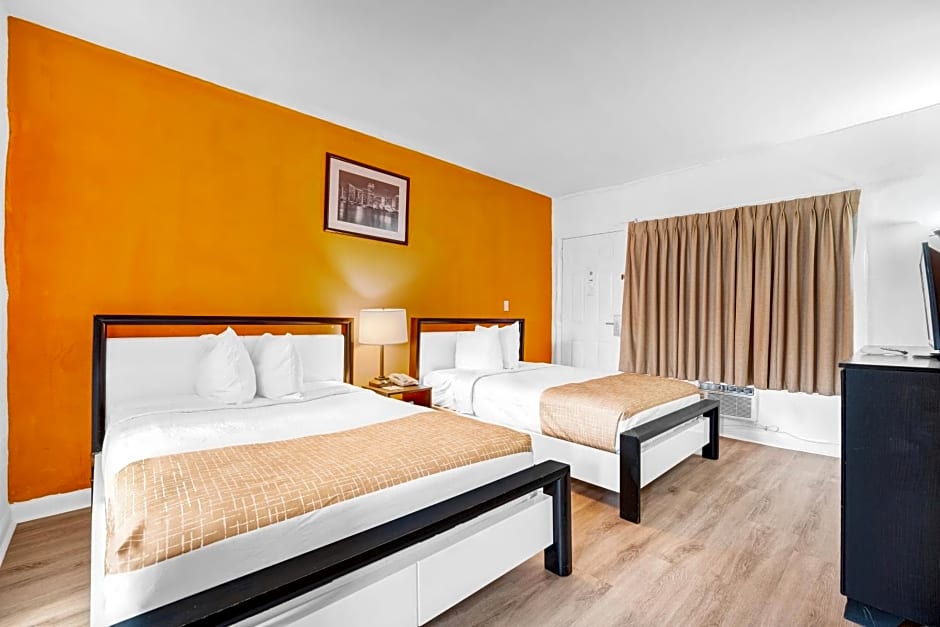 Travelodge by Wyndham Miami Biscayne Bay