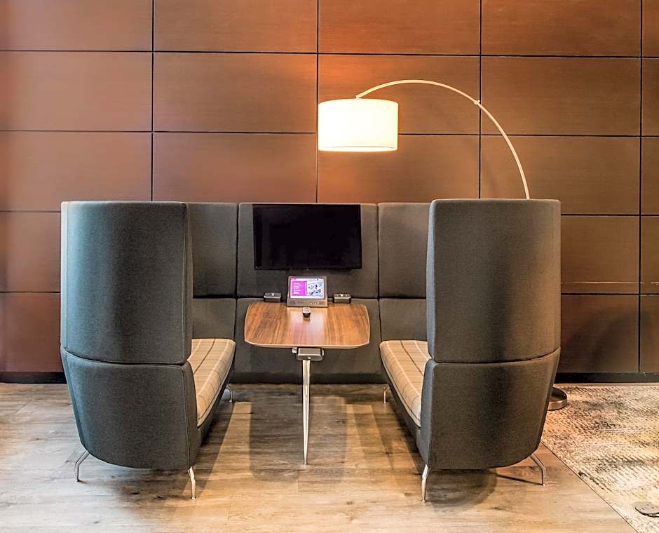 Crowne Plaza Milwaukee South