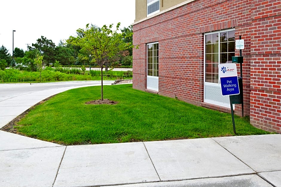 Candlewood Suites Omaha Airport