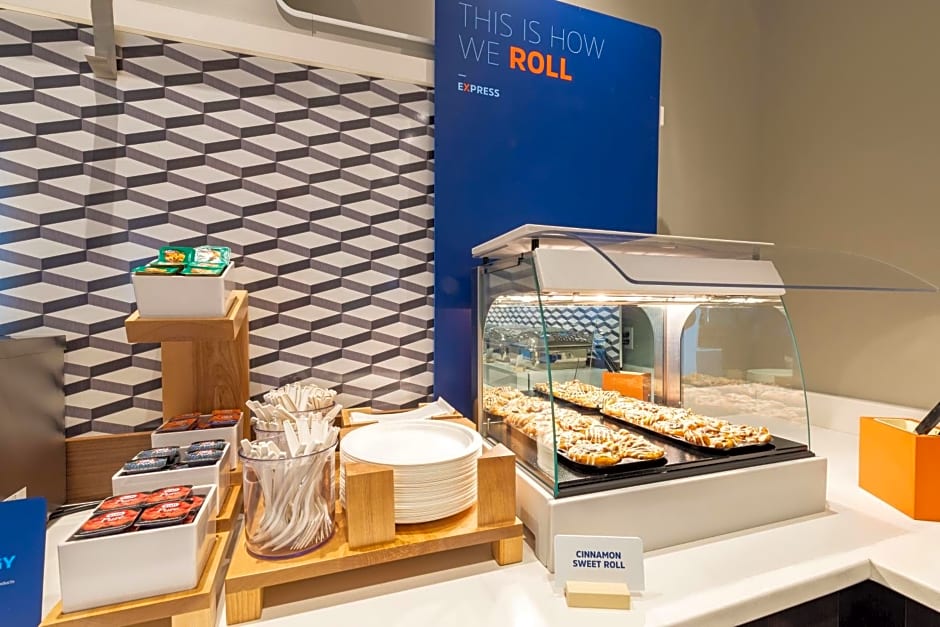 Holiday Inn Express Hotel & Suites Minneapolis - Minnetonka