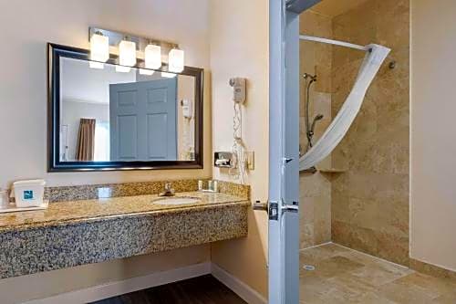 Quality Inn & Suites Huntington Beach