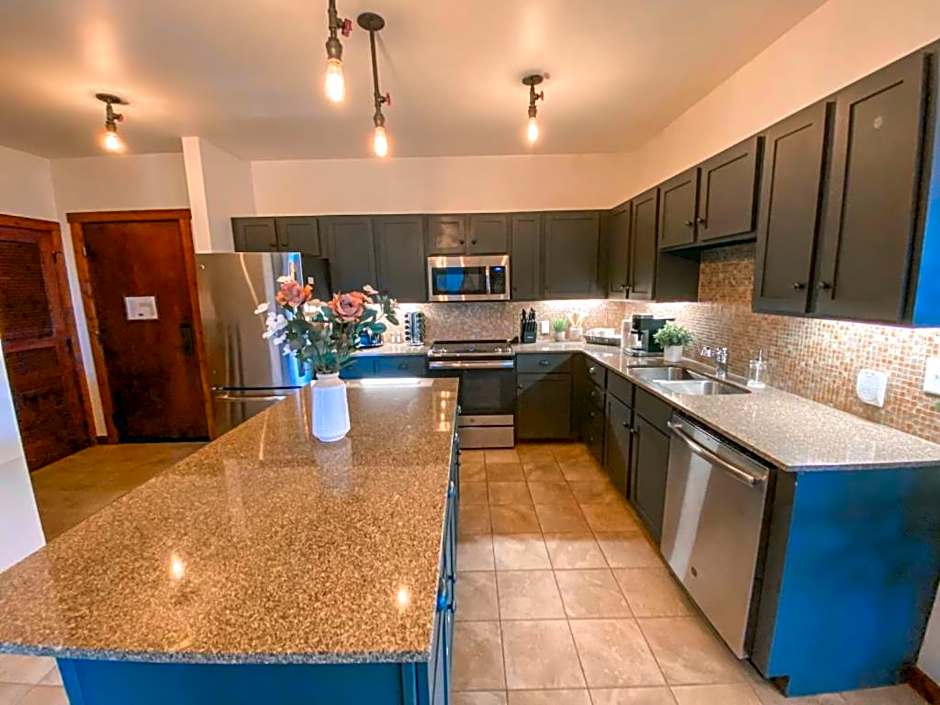 Remodeled Ski In-Out - 305 Soaring Eagle - Luxury!