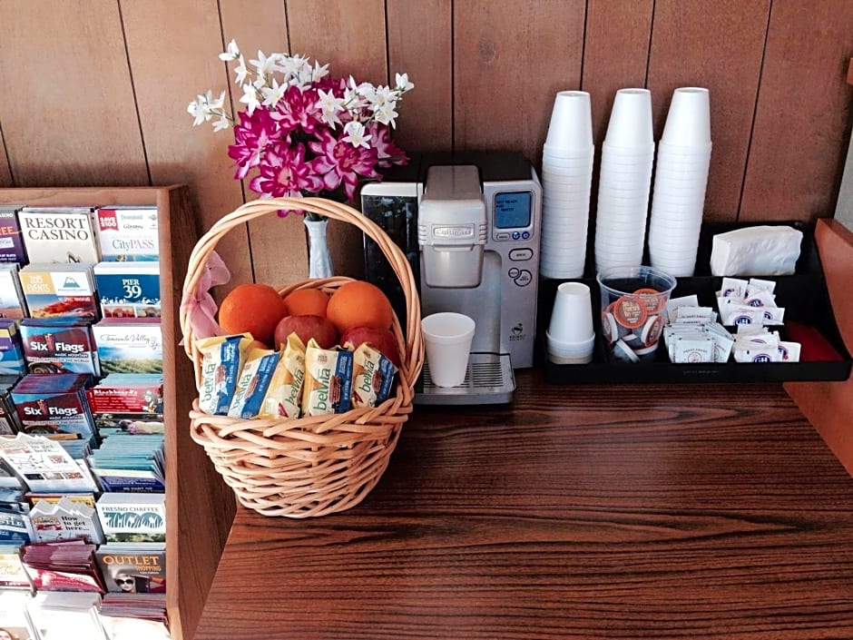 Maple Inn and Suites Los Banos