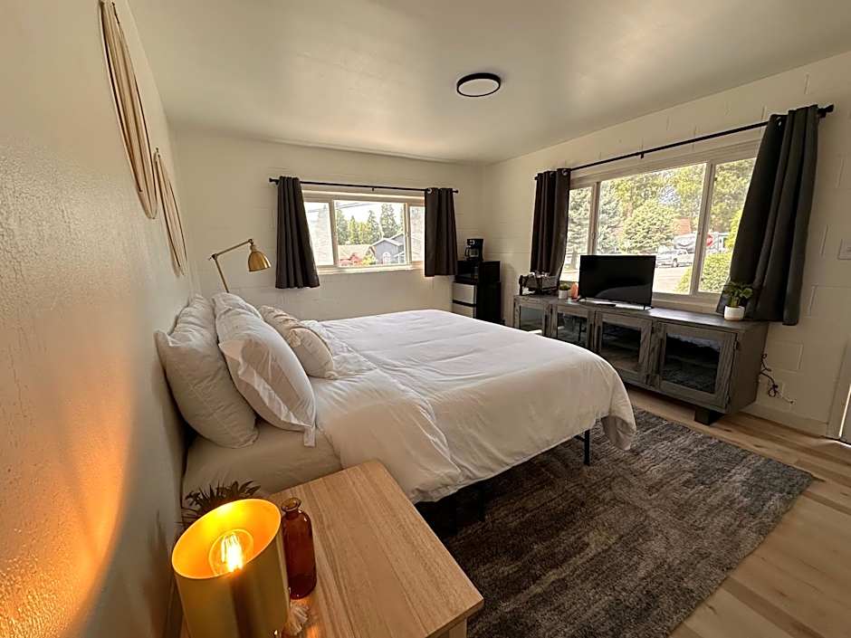 Alpine Lodge