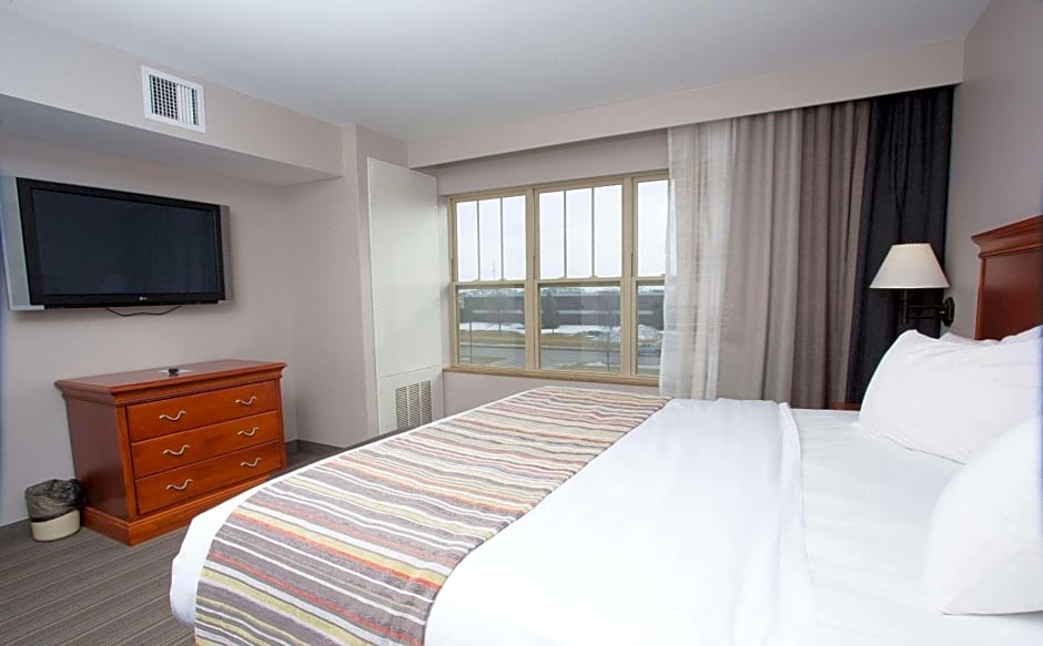 Country Inn & Suites by Radisson, Grand Forks, ND