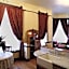 Martin & Mason Hotel