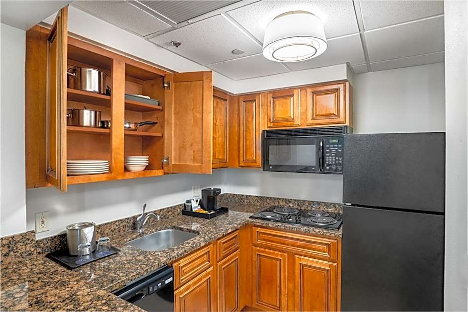 DoubleTree by Hilton Houston Medical Center Hotel & Suites