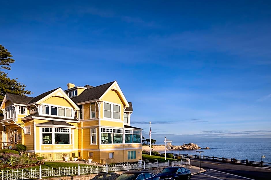 Seven Gables Inn