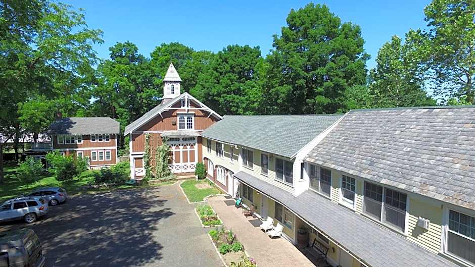 The Black Walnut Inn