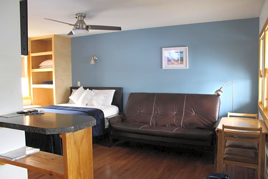 Lakes Inn