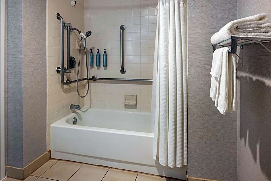 Courtyard by Marriott Los Angeles Baldwin Park