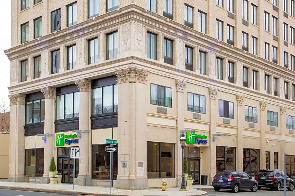 Holiday Inn Express Springfield Downtown