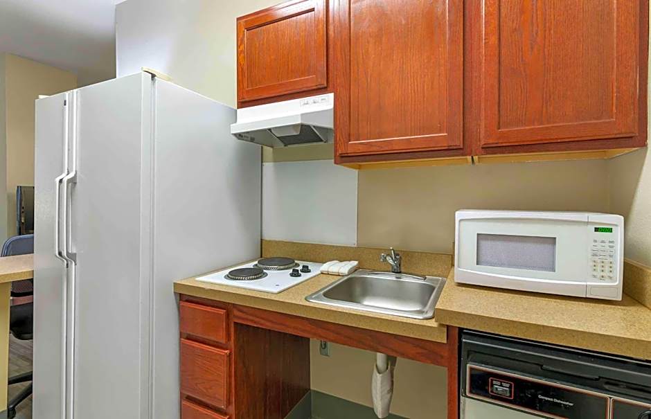 Extended Stay America Suites - Kansas City - Overland Park - Metcalf Ave