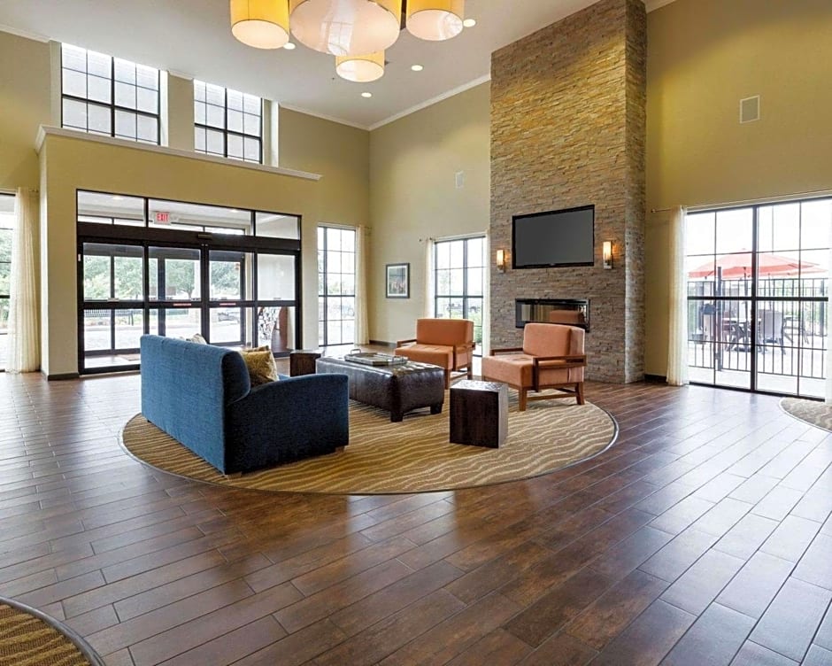 Comfort Suites near Westchase on Beltway 8