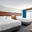Holiday Inn Express Hotel & Suites Bentonville