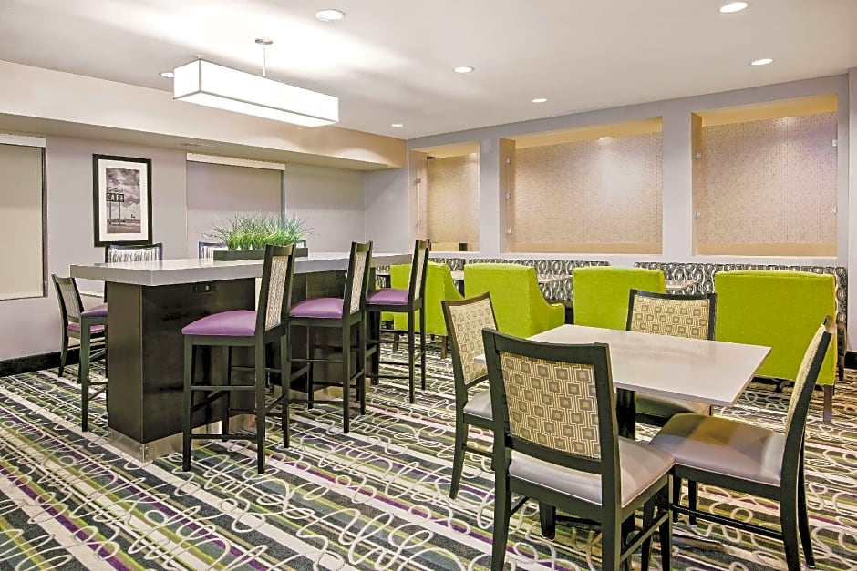 La Quinta Inn & Suites by Wyndham The Woodlands/Spring