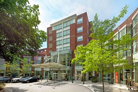 The Inn at Penn, A Hilton Hotel