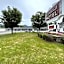 Colonial Motel