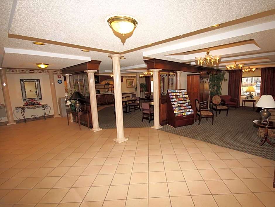 Gateway Inn And Suites Clarksville
