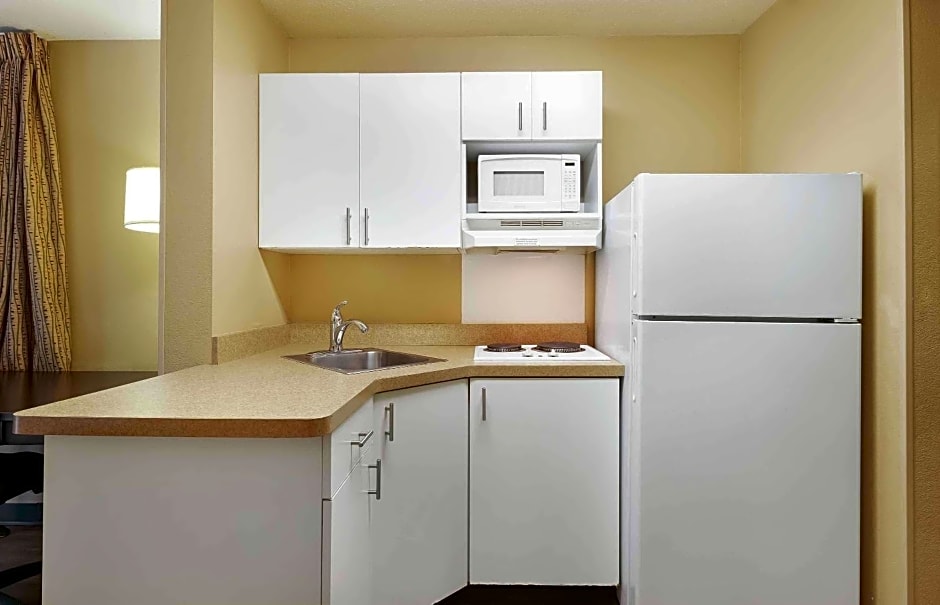 Sonesta Simply Suites Lansing