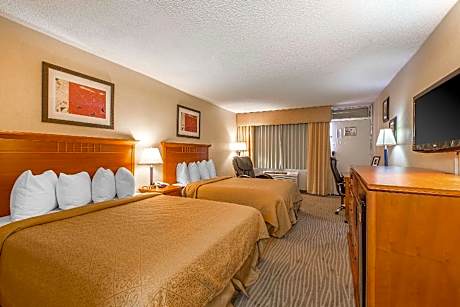2 Double Beds Nonsmoking