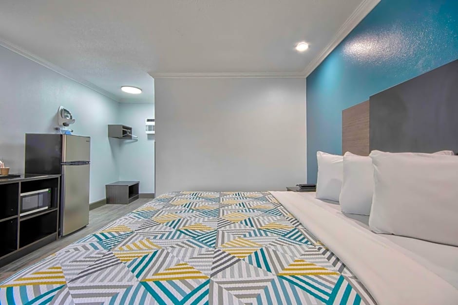 Studio 6 Suites San Bernardino, CA