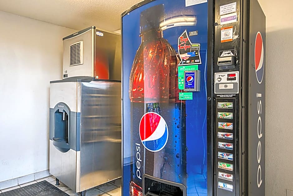 Motel 6-Knoxville, TN - North