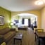 Holiday Inn Express Hotel & Suites Nacogdoches