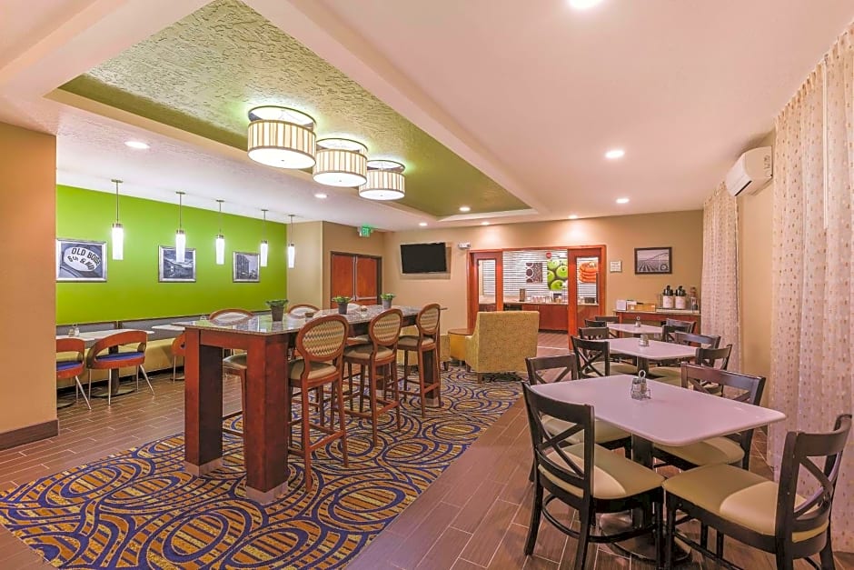 La Quinta Inn & Suites by Wyndham Boise Airport