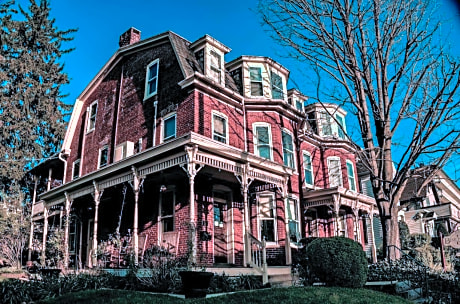 Brickhouse Inn B&B