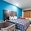 Econo Lodge Inn & Suites