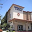 Harbor Inn & Suites