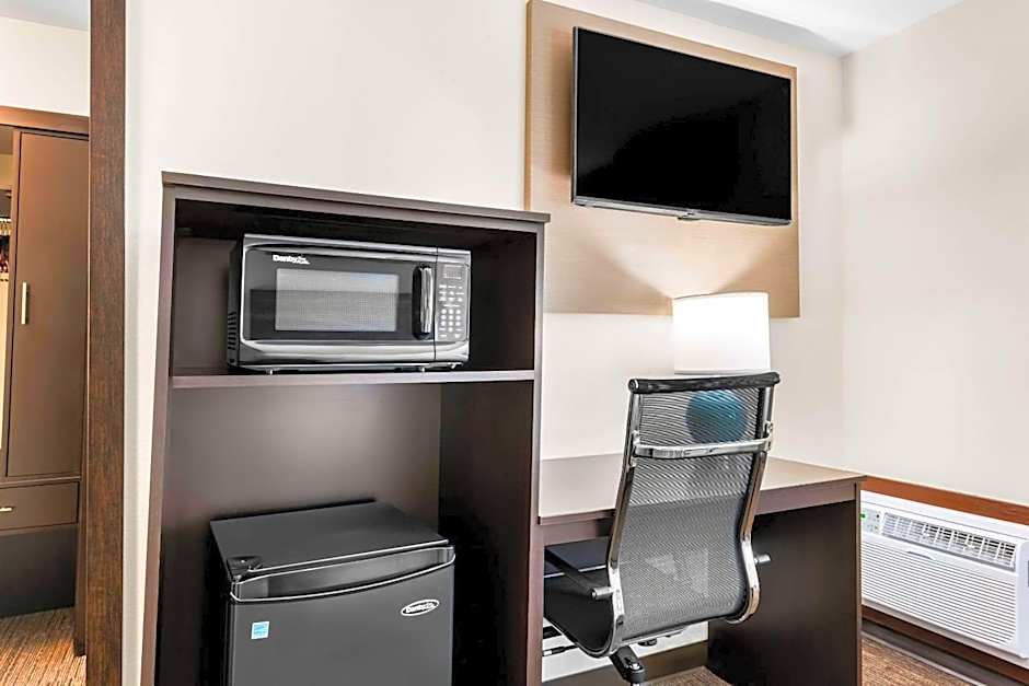 Sleep Inn & Suites