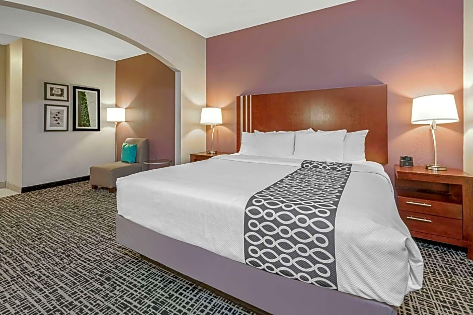 La Quinta Inn & Suites by Wyndham Oklahoma City Yukon