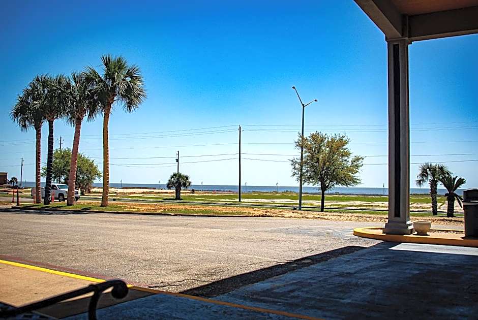 Super 8 by Wyndham Biloxi