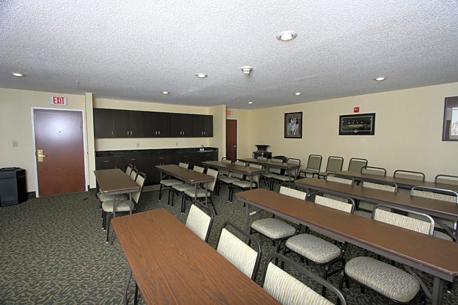 Country Inn & Suites by Radisson, Shelby, NC
