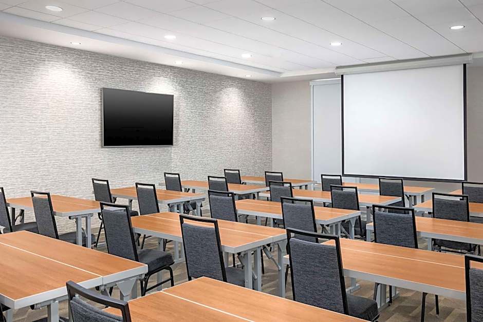 Home2 Suites by Hilton Clermont, FL