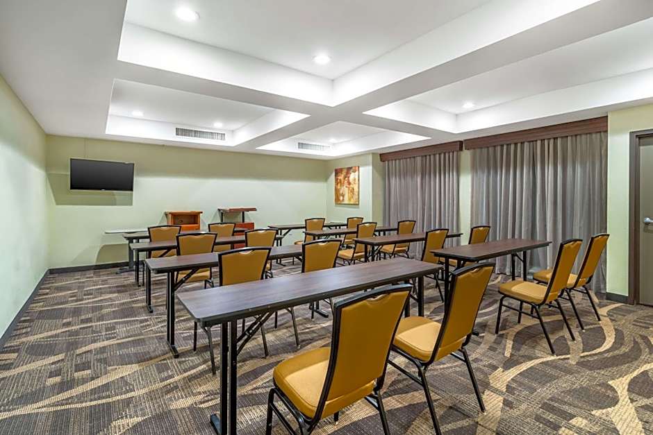 Best Western John Muir Inn
