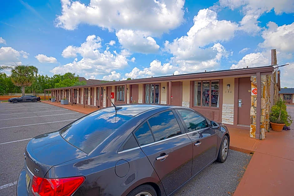 Liberty Garden Inn by OYO Kissimmee near Disney World