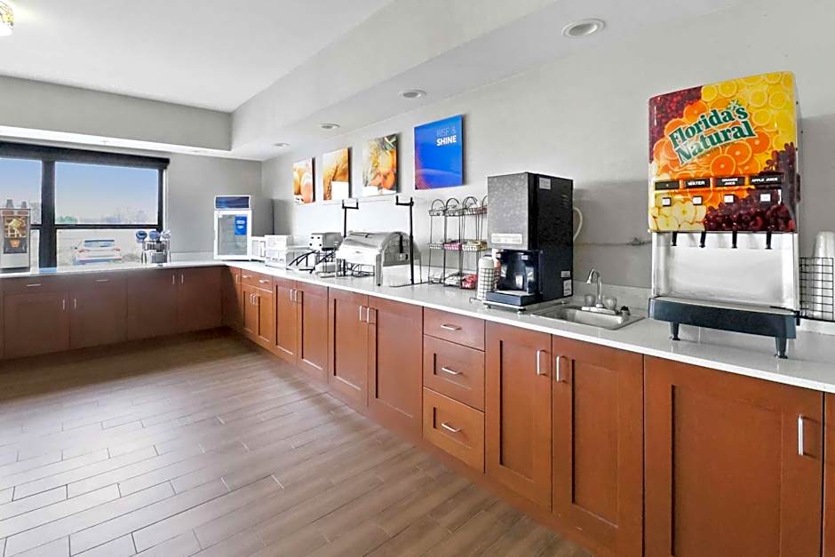 Comfort Inn Dunn near I-95