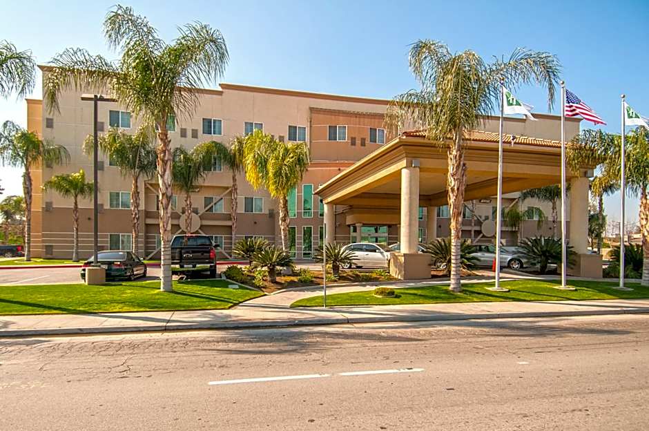 Holiday Inn Express Hotel & Suites Bakersfield Central